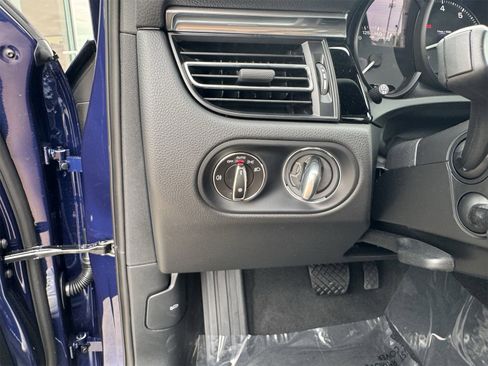 New 2025 Porsche Macan image 25