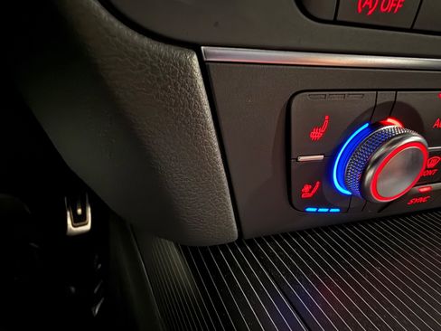 Used 2018 Audi S6 Prestige w/ Prestige Package image 41