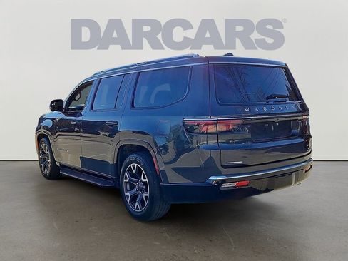 Used 2023 Jeep Wagoneer Series III w/ Preferred Equipment Group AWD/4WD image 4