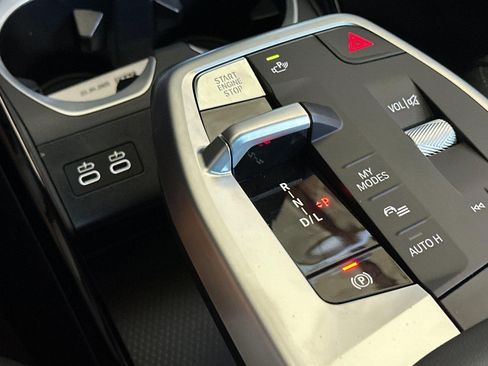 Used 2025 BMW X1 xDrive28i w/ Convenience Package image 17