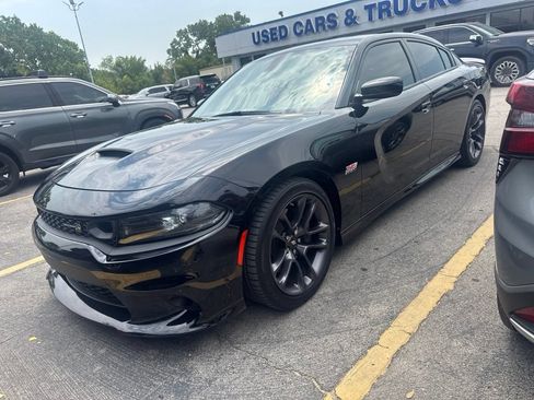 Used 2023 Dodge Charger Scat Pack w/ Plus Group RWD image 2