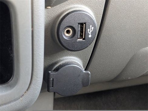 Used 2019 Nissan Frontier S image 24