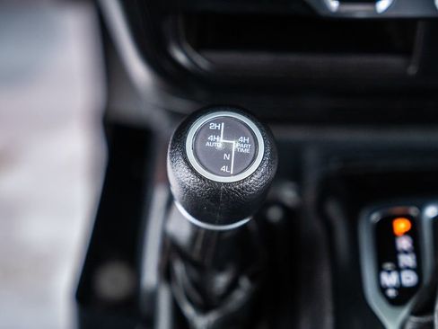 Used 2021 Jeep Wrangler Unlimited Sport image 29