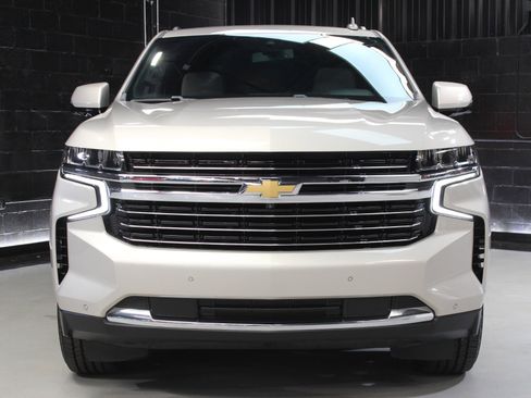 Used 2021 Chevrolet Tahoe LT w/ LT Signature Package image 6