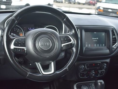 Used 2020 Jeep Compass Latitude w/ Cold Weather Group image 19