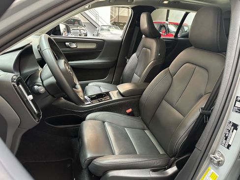 Used 2026 Volvo XC40 B5 Plus AWD/4WD image 16