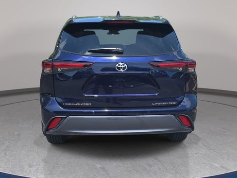 Used 2026 Toyota Highlander Limited AWD/4WD image 6