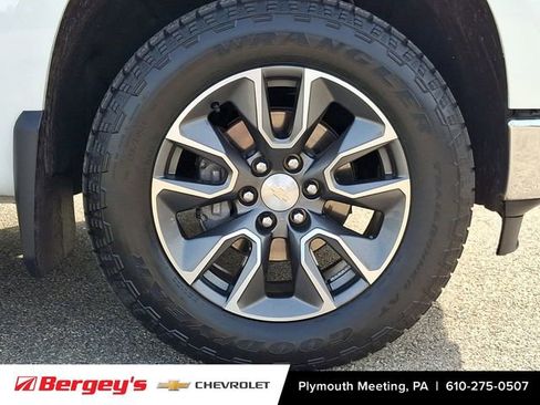 Certified 2022 Chevrolet Silverado 1500 LT w/ Z71 Off-Road Package AWD/4WD image 10