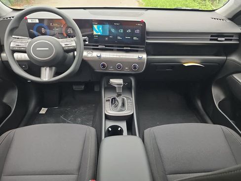 New 2027 Hyundai Kona SE FWD image 18