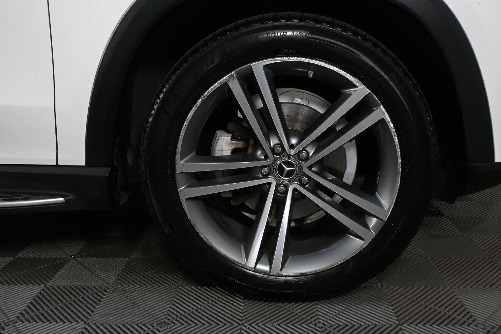 Certified 2020 Mercedes-Benz GLE 350 4MATIC image 33