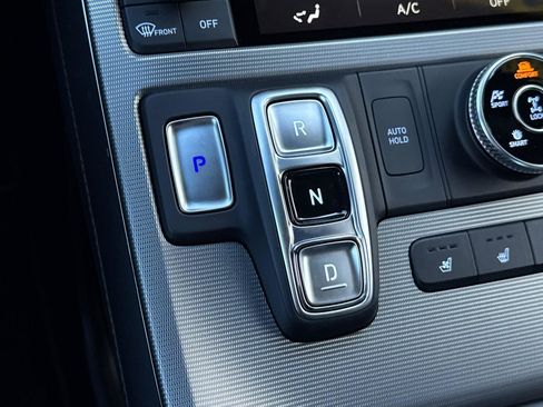 Used 2025 Hyundai Palisade Calligraphy image 25