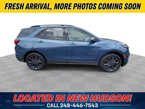 Used 2024 Chevrolet Equinox RS w/ RS Leather Package AWD/4WD image 3