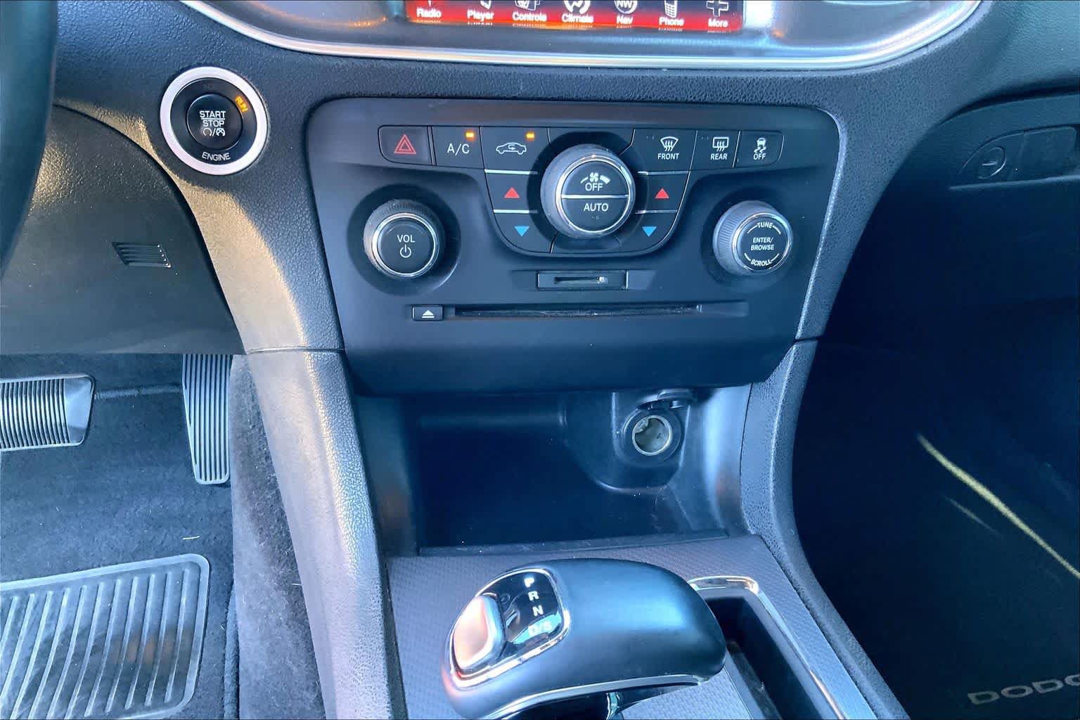 Used 2014 Dodge Charger SXT AWD/4WD image 30