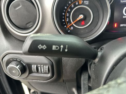 Certified 2022 Jeep Wrangler Unlimited Sport AWD/4WD image 26