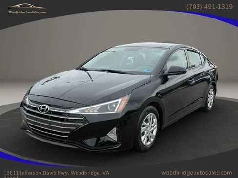 Used 2019 Hyundai Elantra SE w/ Cargo Package FWD image 9