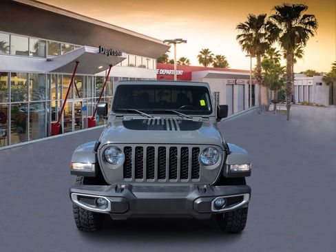 Used 2021 Jeep Gladiator Sport AWD/4WD image 8