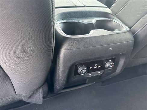 Certified 2024 Chevrolet Traverse LT w/ Midnight/Sport Edition image 21