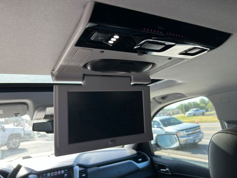 Used 2016 Chevrolet Tahoe LTZ RWD image 37