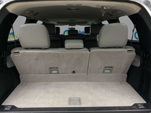 Used 2013 Toyota Sequoia SR5 AWD/4WD image 14