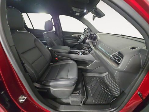 Certified 2025 Chevrolet Traverse LT w/ Midnight/Sport Edition AWD/4WD image 15