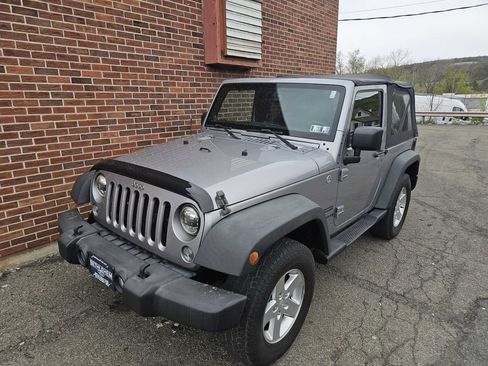 Used 2014 Jeep Wrangler Sport w/ Quick Order Package 24S AWD/4WD image 2
