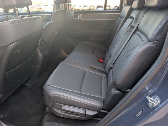Used 2026 Hyundai Santa Fe SEL AWD/4WD image 25