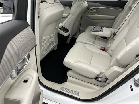 Certified 2025 Volvo XC90 B6 Plus w/ Protection Package Premier image 23