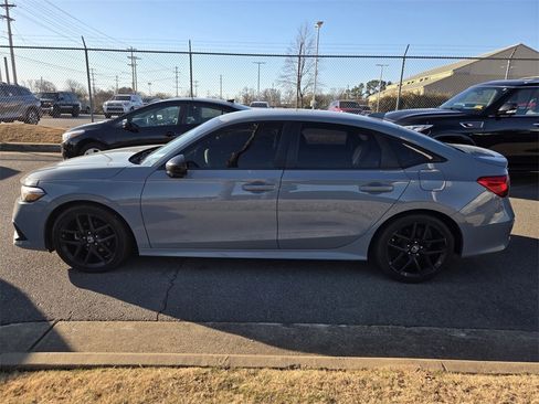 Used 2022 Honda Civic Sport image 2