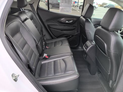Used 2024 GMC Terrain Denali AWD/4WD image 14