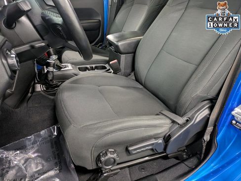 Used 2021 Jeep Gladiator Willys image 10