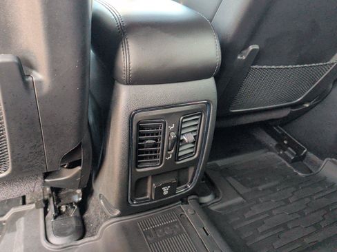 Used 2021 Jeep Grand Cherokee Laredo X RWD image 30