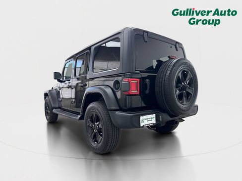 Used 2022 Jeep Wrangler Unlimited Sport AWD/4WD image 5