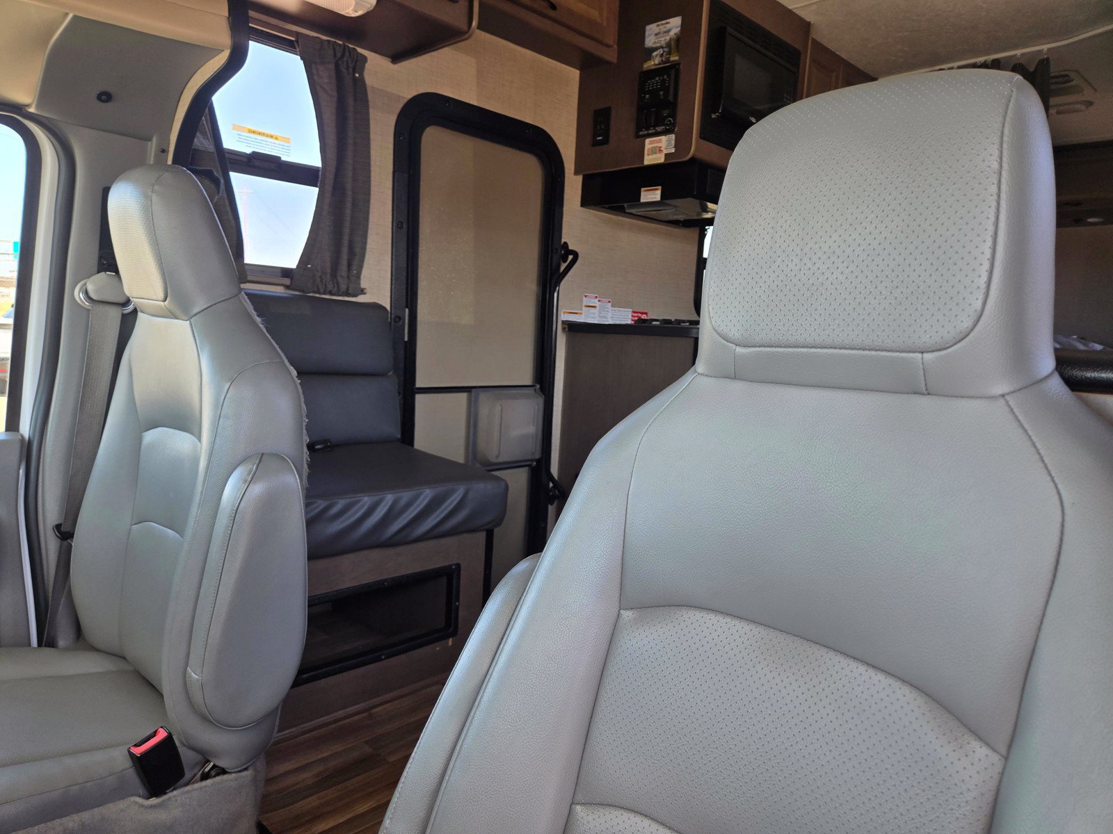 Used 2018 Ford E-350 and Econoline 350 Super Duty w/ Motorhome Prep Package RWD image 13
