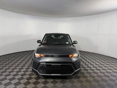 Used 2025 Kia Soul LX w/ LX Technology Package FWD image 4