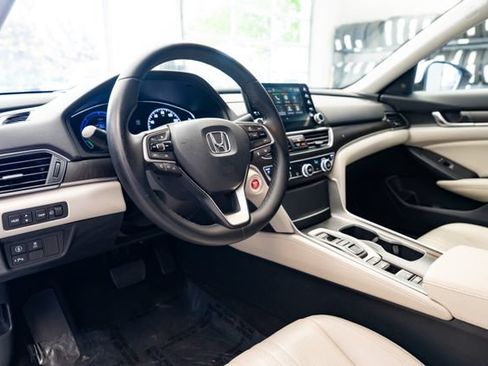 Used 2019 Honda Accord Touring image 25