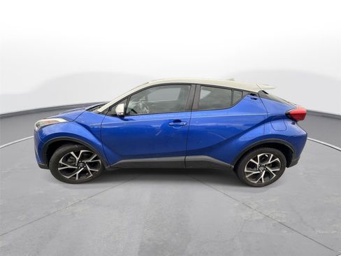 Used 2018 Toyota C-HR XLE image 8
