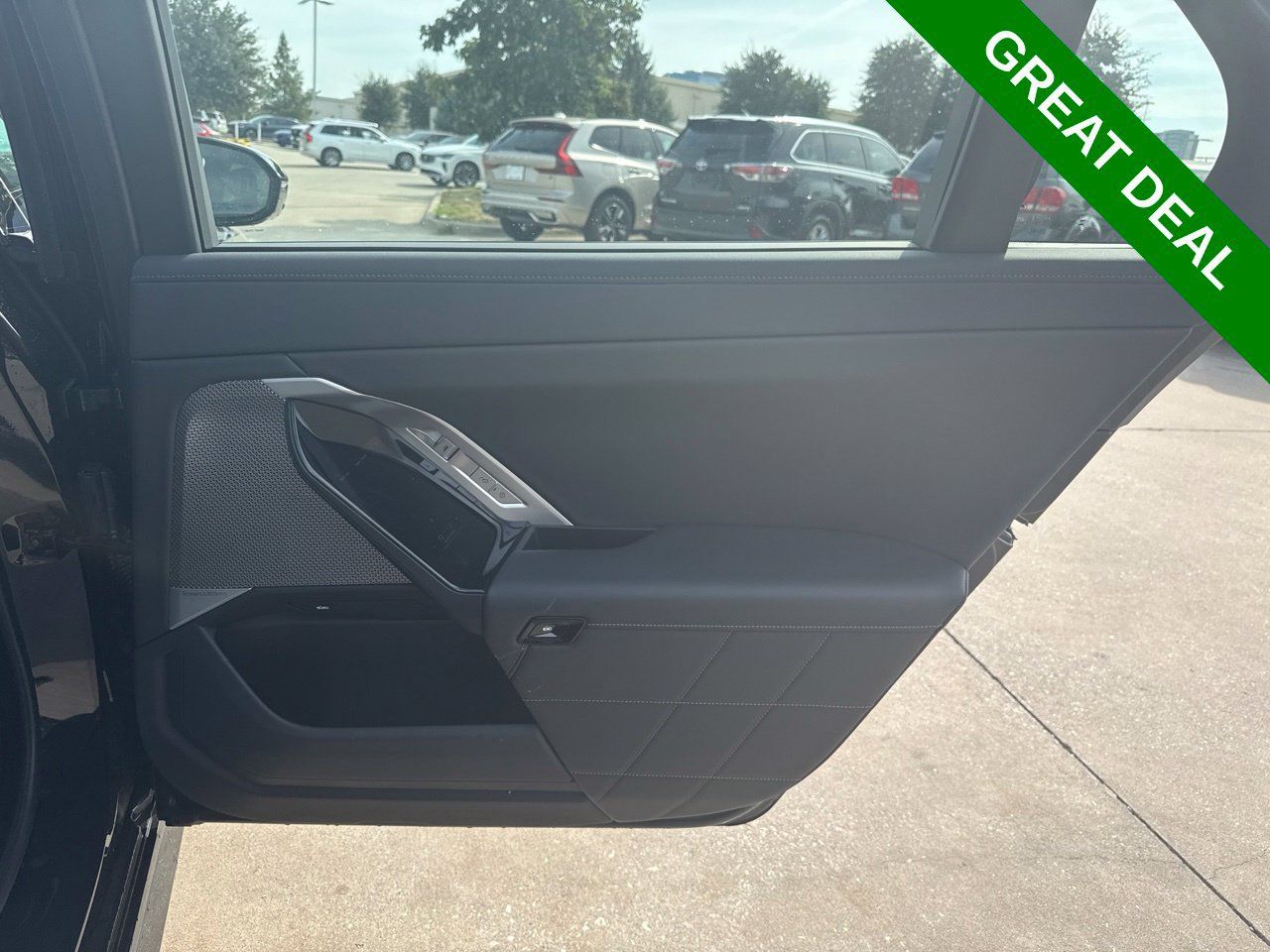 Used 2026 BMW 740i RWD image 18