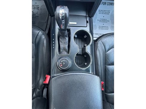 Used 2018 Ford Explorer XLT w/ Equipment Group 202A image 22