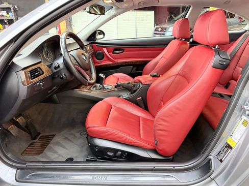 Used 2008 BMW 335i Coupe w/ Premium Pkg image 11