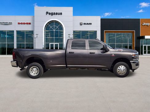 New 2026 RAM 3500 Tradesman w/ Chrome Appearance Group AWD/4WD image 7