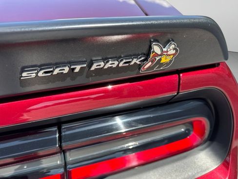 Used 2022 Dodge Challenger R/T Scat Pack RWD image 32