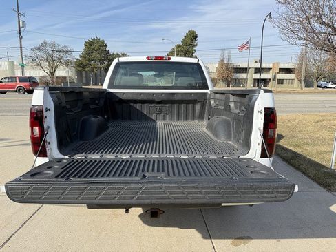 Used 2007 Chevrolet Silverado 1500 W/T w/ Towing Package image 40