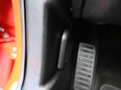 Used 2017 Ford Mustang Coupe image 25