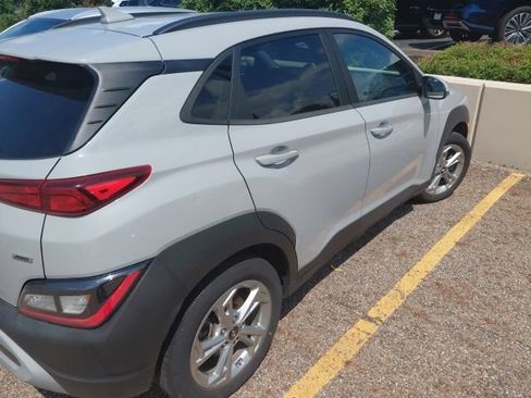 Used 2023 Hyundai Kona SEL w/ Convenience Package AWD/4WD image 2