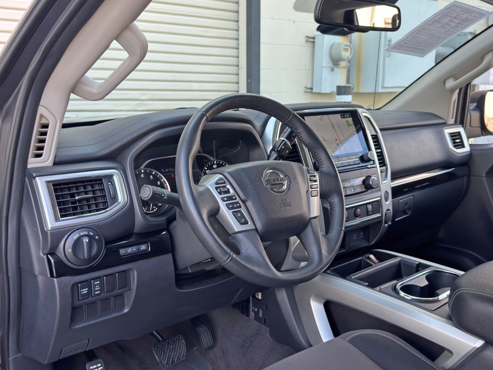 Used 2021 Nissan Titan SV w/ SV Convenience Package AWD/4WD image 12