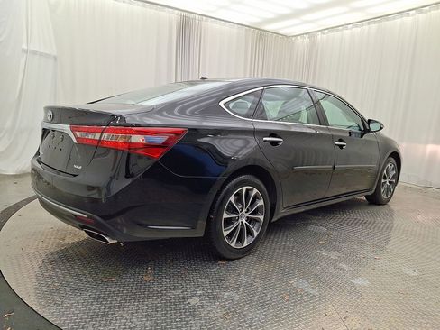 Certified 2017 Toyota Avalon XLE Premium image 8