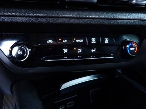 Used 2021 Buick Envision Preferred AWD/4WD image 23