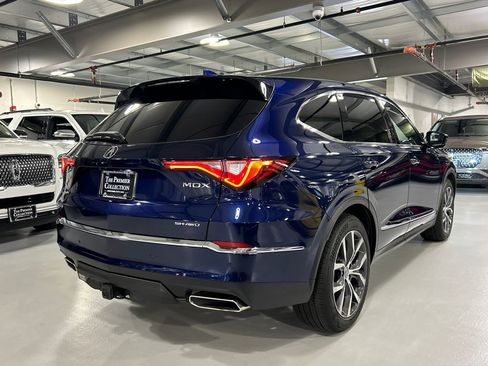 Used 2023 Acura MDX SH-AWD w/ Technology Package image 2