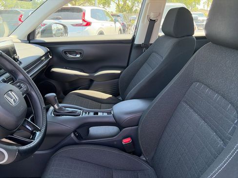 Used 2025 Honda HR-V LX image 11