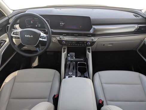 Used 2024 Kia Telluride S FWD image 19